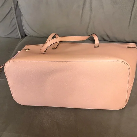 Michael Kors Jetset Light Pink Tote with Gold Accents With Wristlet - Picture 12 of 16